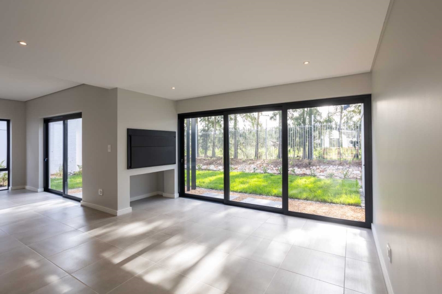 To Let 4 Bedroom Property for Rent in Val De Vie Estate Western Cape